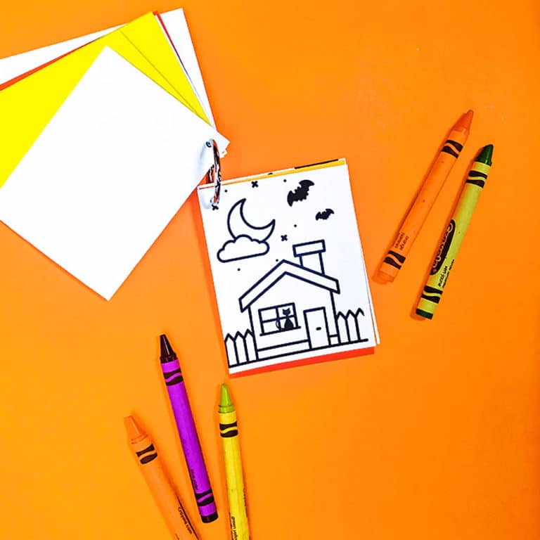 Adorable free printable Halloween coloring pages in a mini-size. A perfect sugar-free Trick-or-Treat or classroom favor!
