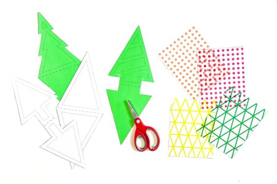 Make a hip pine tree garland with modern layered patterns (free templates included)!