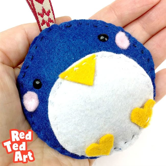 Kids holiday crafts from everyday supplies - easy felt penguin ornament | via barley & birch