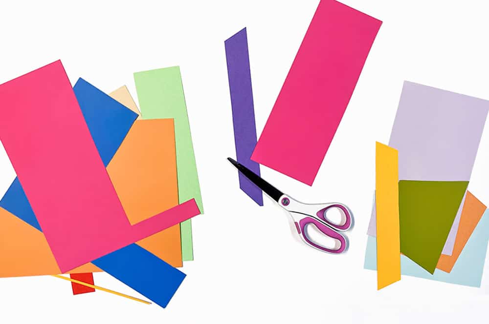 Cut simple shapes to build the buildings for your city landscape book | via barley & birch