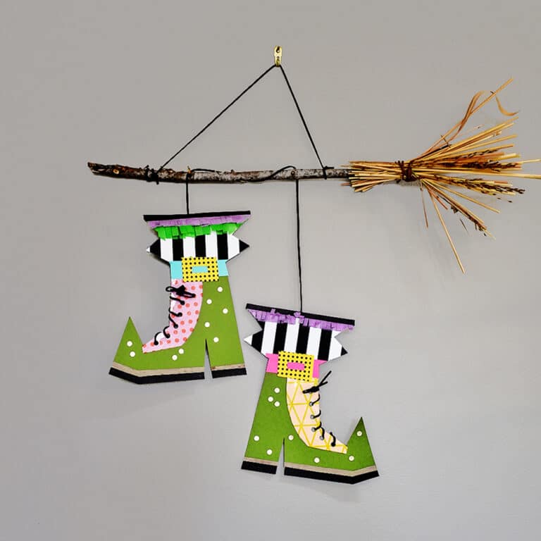 Design your own pair of witch or warlock boots with this creative mixed media Halloween art project! | via barley & birch