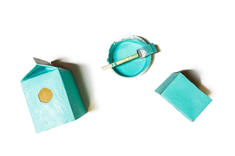 Paint your birdhouse and the sides of your nest insert