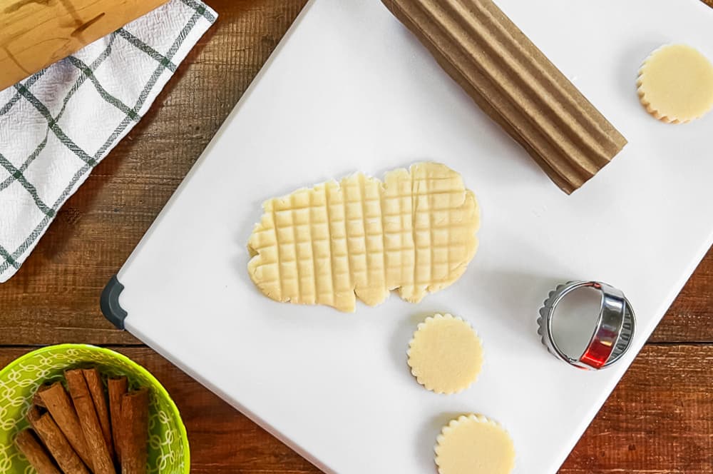 Our apple pie playdough kids fall play activity setup